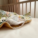 Paturica bebe din satin si stofa de vafe cu pilota Nordic mustar (2)